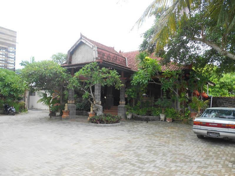 Segara Anak Bungalow & Restaurant Kuta  Екстер'єр фото