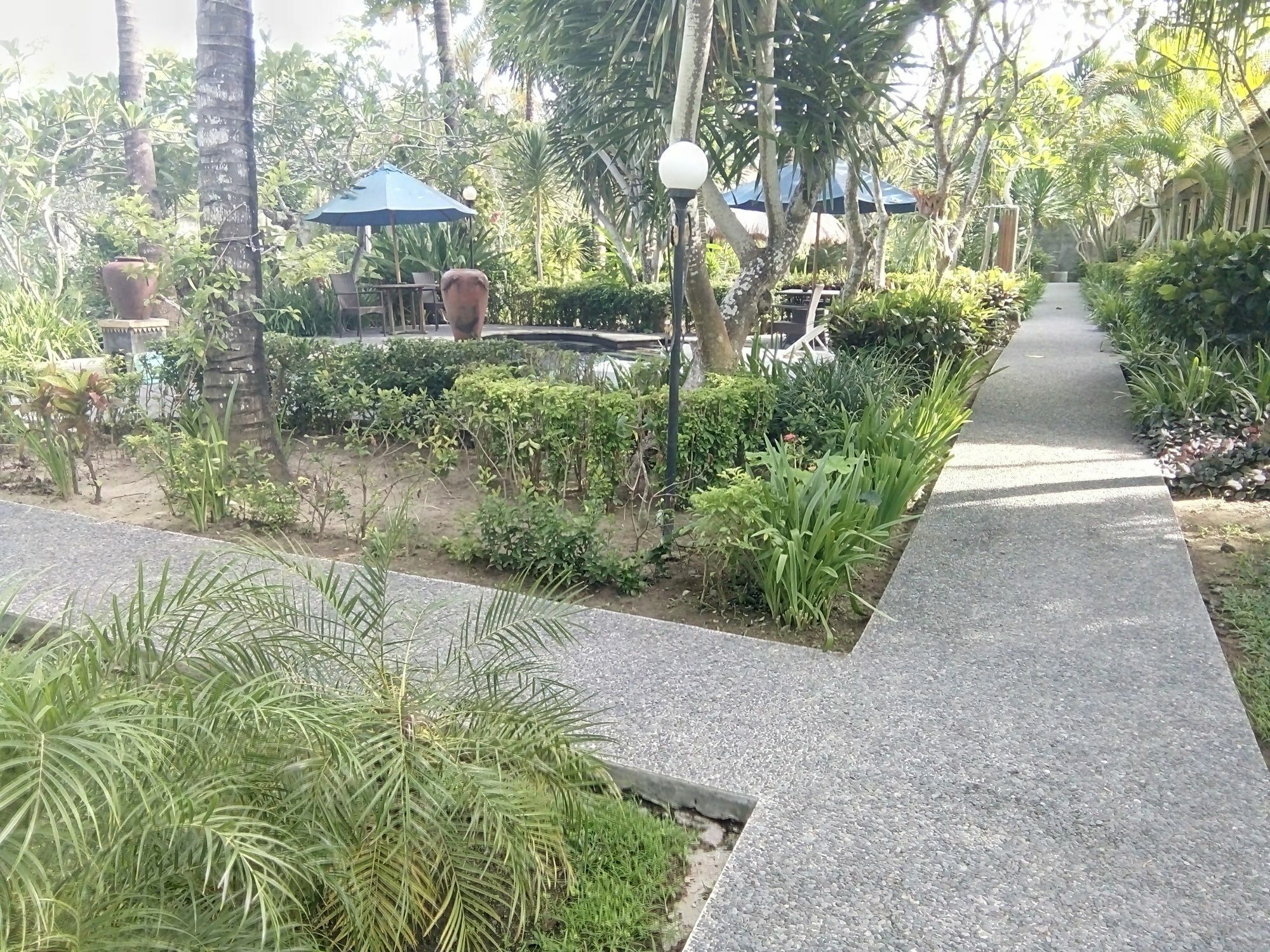 Segara Anak Bungalow & Restaurant Kuta  Екстер'єр фото
