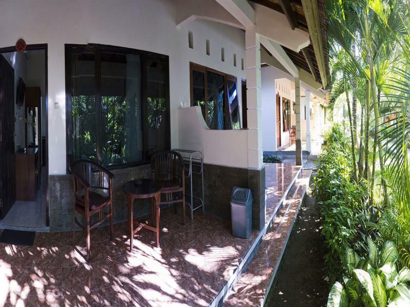 Segara Anak Bungalow & Restaurant Kuta  Екстер'єр фото