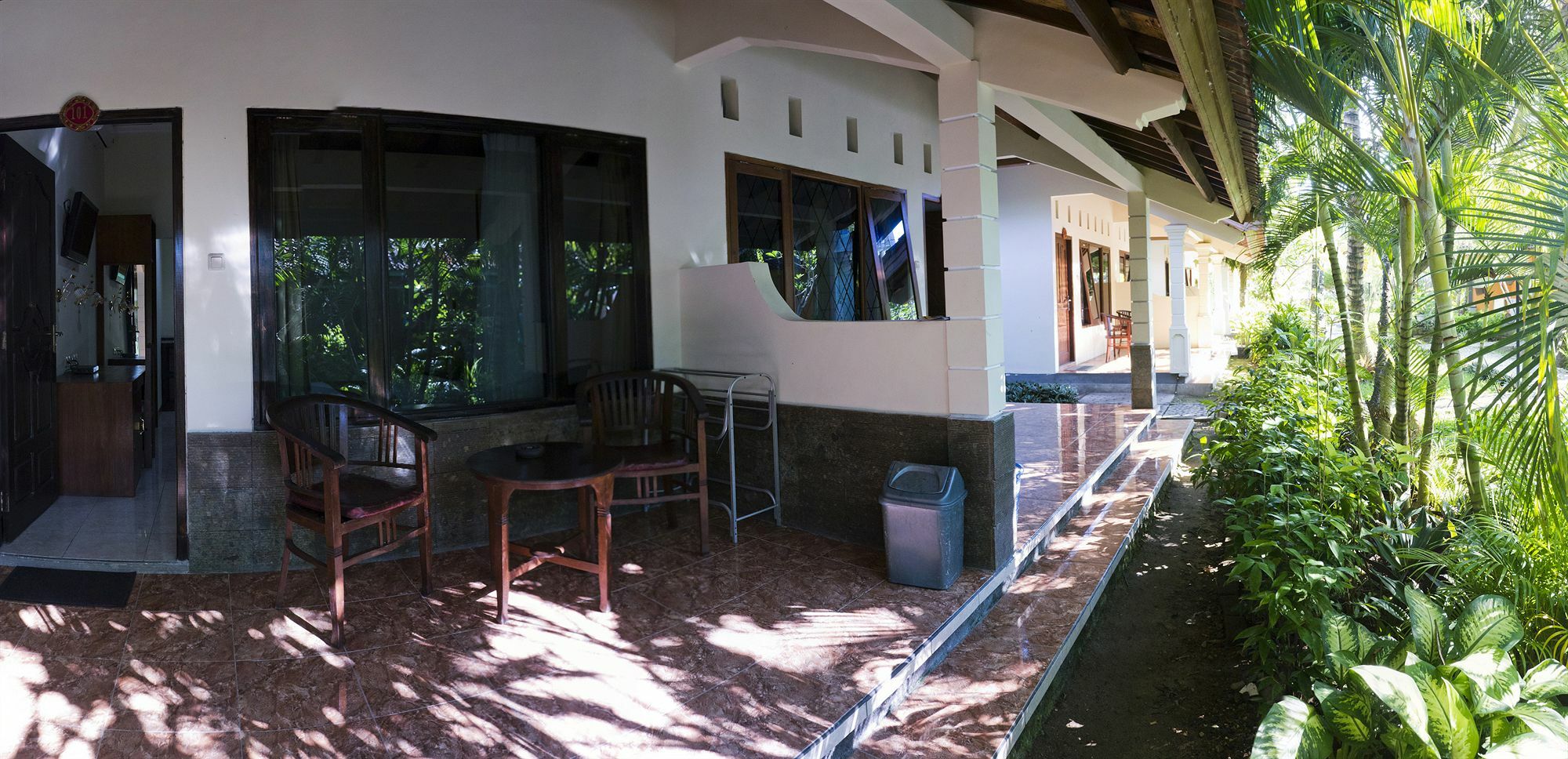 Segara Anak Bungalow & Restaurant Kuta  Екстер'єр фото