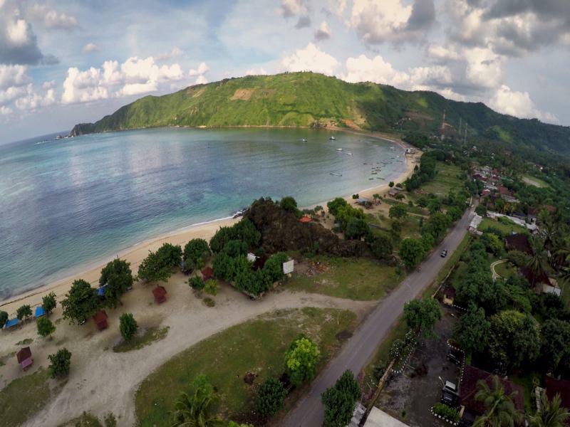 Segara Anak Bungalow & Restaurant Kuta  Екстер'єр фото