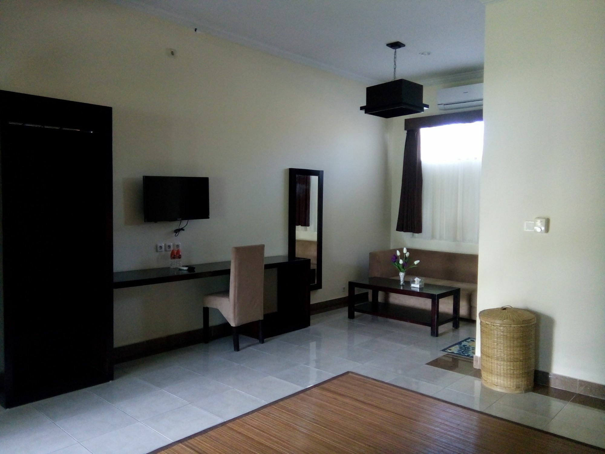 Segara Anak Bungalow & Restaurant Kuta  Екстер'єр фото