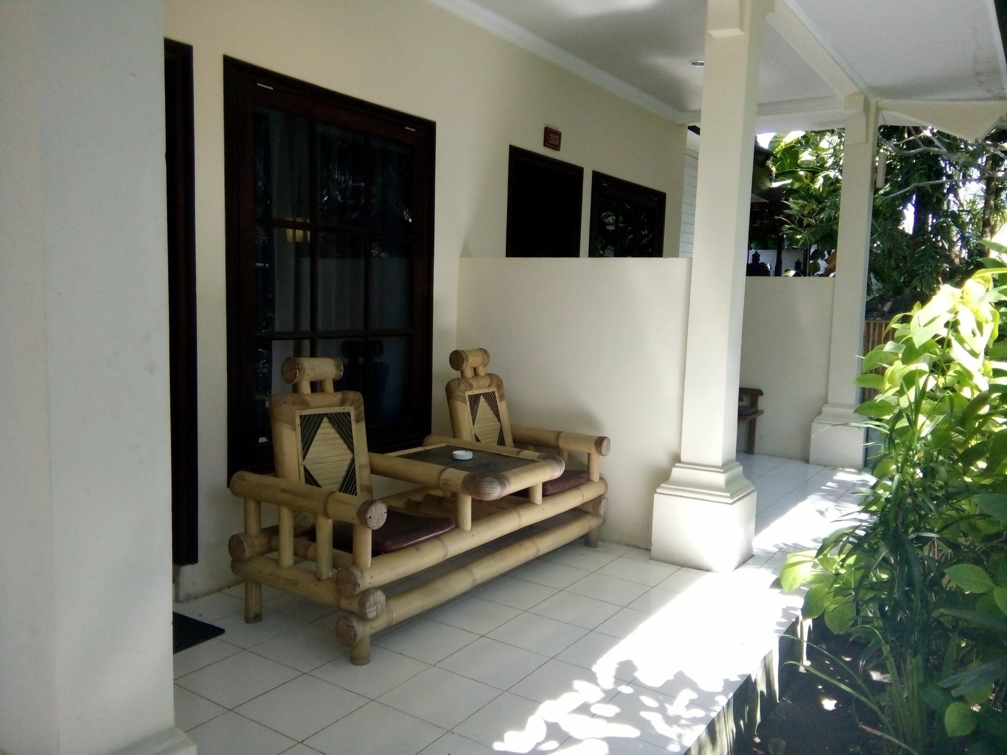 Segara Anak Bungalow & Restaurant Kuta  Екстер'єр фото