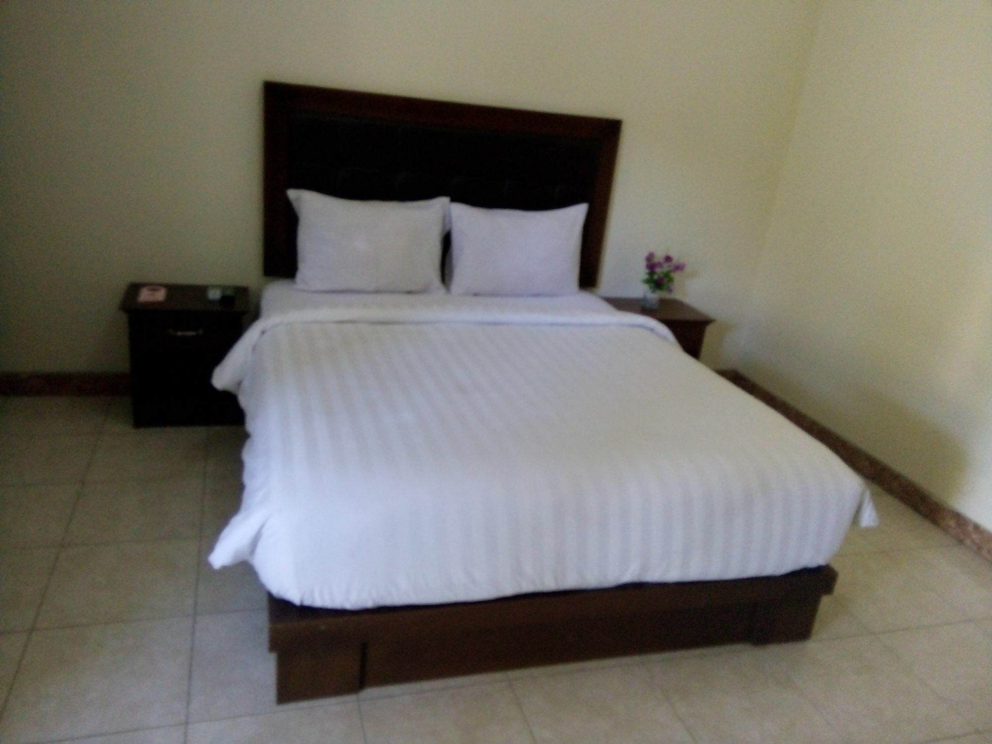 Segara Anak Bungalow & Restaurant Kuta  Екстер'єр фото